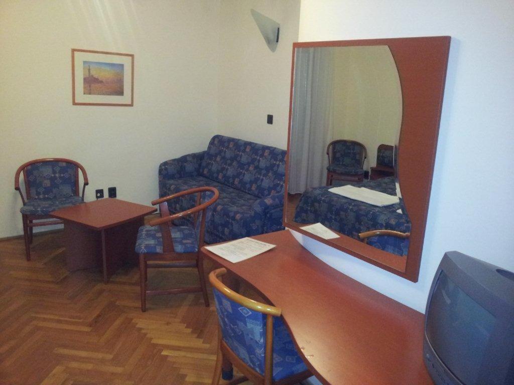 Fenyves Hotel Bekescsaba Exterior photo